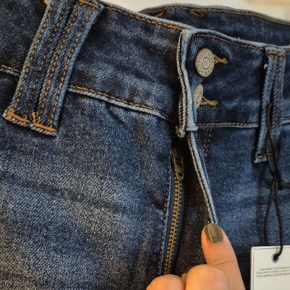 🎁25% Off Bundles🎁 Judy Blue Dark Wash Jean Shorts Sz XL - Picture 6 of 15